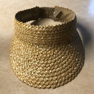 Hemlock Capri Visor in blondie